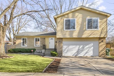 18543 Center Ave - Homewood, IL