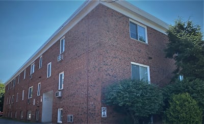 5141 Lee Rd unit 103 - Maple Heights, OH