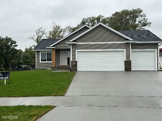3661 Meadow Sage Court SE - Rochester, MN