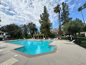 420 N Villa Ct unit 203 - Palm Springs, CA