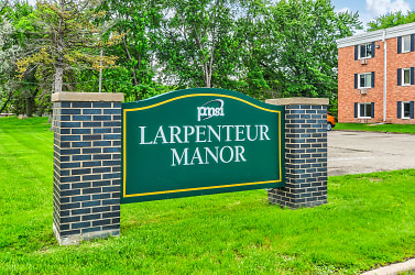 Larpenteur Manor Apartments - Saint Paul, MN