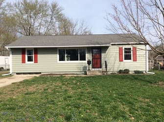 700 SW 17th St - Blue Springs, MO