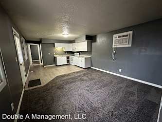 322 S Washington St - Hudson, IA