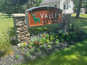 Valley Estates Apartments - Lansing, MI