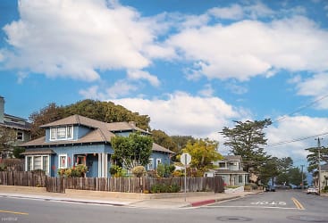 402 Central Ave - Pacific Grove, CA
