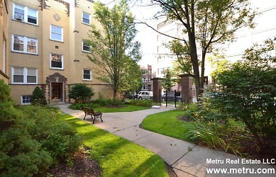 4404 N Rockwell St unit 2 - Chicago, IL