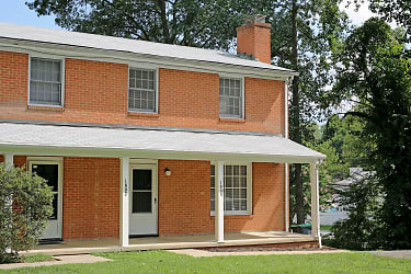 1805 Cedar Hill Rd - Charlottesville, VA