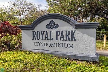 110 Royal Pk Dr #1G - Oakland Park, FL