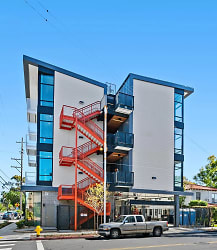 Stunning Studio Units In The Heart Of Hillcrest Apartments - San Diego, CA