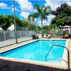 Summer Lakes Estates Apartments - Fort Lauderdale, FL