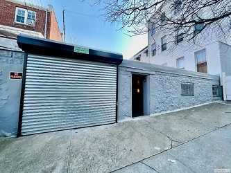 38-01 20th Rd unit Storage - Queens, NY