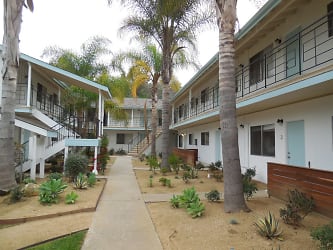 48 Broadmoor Plaza - Santa Barbara, CA