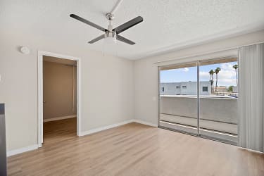Tides On 44th Apartments - Phoenix, AZ