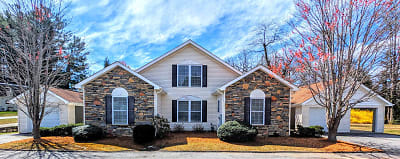 74 Turnabout Ln unit Turnabout - Hendersonville, NC