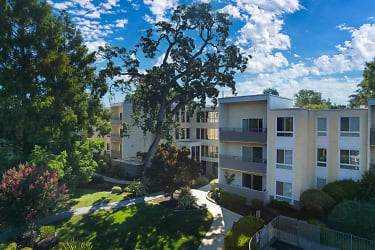 The Retreat Apartments - Walnut Creek, CA