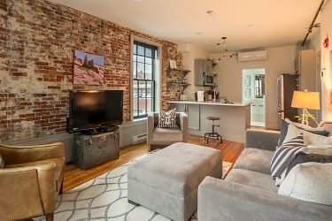 140 Penhallow St #2A - Portsmouth, NH