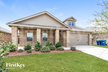 2212 Tombstone Dr - Forney, TX
