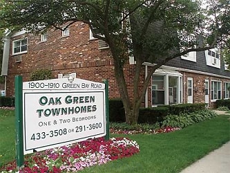 Oak Green Townhomes Apartments - Highland Park, IL