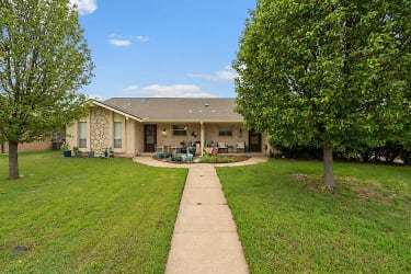 1237 Mill Valley Dr - Plano, TX