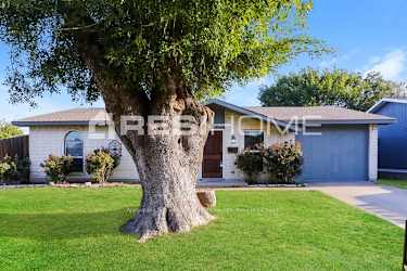 4002 Charter Drive - Garland, TX