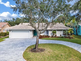 10425 NW 48th Manor - Coral Springs, FL