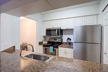 Pine Ridge Apartments - Rochester Hills, MI
