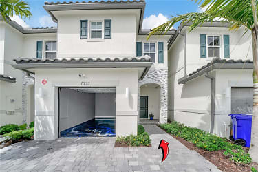 11853 NW 47th Manor - Coral Springs, FL