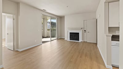 Schooner Bay Apartment Homes - Foster City, CA