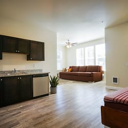Ivanhoe (1 & 2) Apartments - Portland, OR