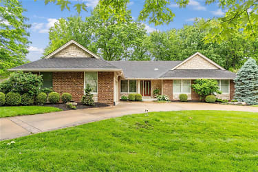 14641 Pine Orchard Ct - Chesterfield, MO