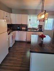 208 Maple Dr unit 208 - undefined, undefined