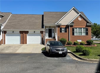 101 Gilcreff Pl - Colonial Heights, VA