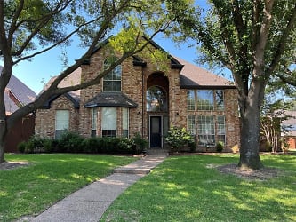 4612 Old Pond Dr - Plano, TX