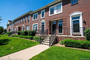 43107 Strand Dr Apartments - Sterling Heights, MI