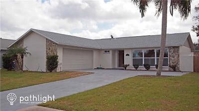 2917 Catherine Dr - Clearwater, FL
