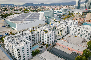 AVANT Apartments - Los Angeles, CA
