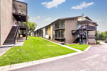 Pointe West I & II Apartments - Nashville, TN