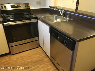 Jackson Greens Apartments - Seattle, WA