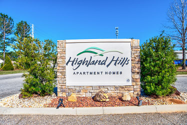 Highland Hills Apartment Homes - Dothan, AL