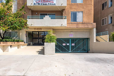 11495 Riverside Dr - Los Angeles, CA