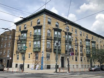 Student Housing - Newly Renovated Apartments - Philadelphia, PA