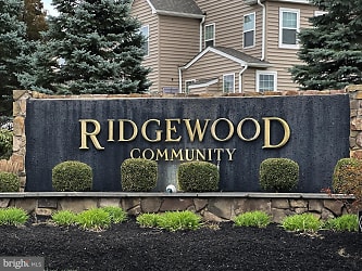 412 Ridgewood Dr - Royersford, PA