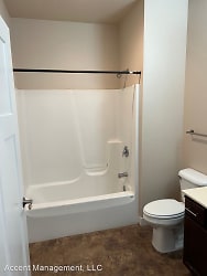 Campus Edge Apartments - Whitewater, WI
