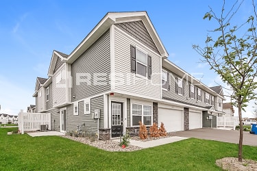 10900 Everest Place N. - Osseo, MN