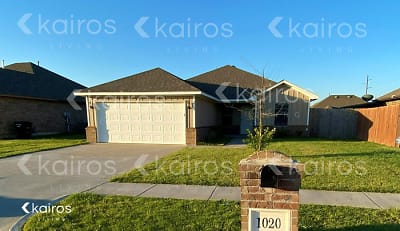 1020 SW 15th St - Moore, OK