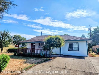2736 17th Pl - Forest Grove, OR