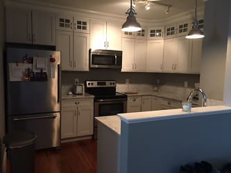 100 First St unit 203 - Dover, NH