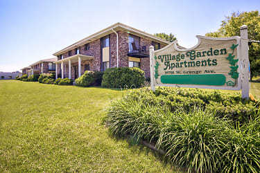 Village Garden Apartments - Hales Corners, WI