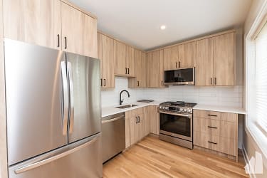 4859 N Seeley Ave unit 002 - Chicago, IL