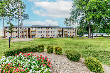 Crown Pointe Apartments - Spartanburg, SC